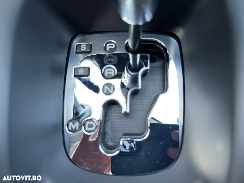 Peugeot 2008 PureTech 110 Stop&Start EAT6 Allure - 26