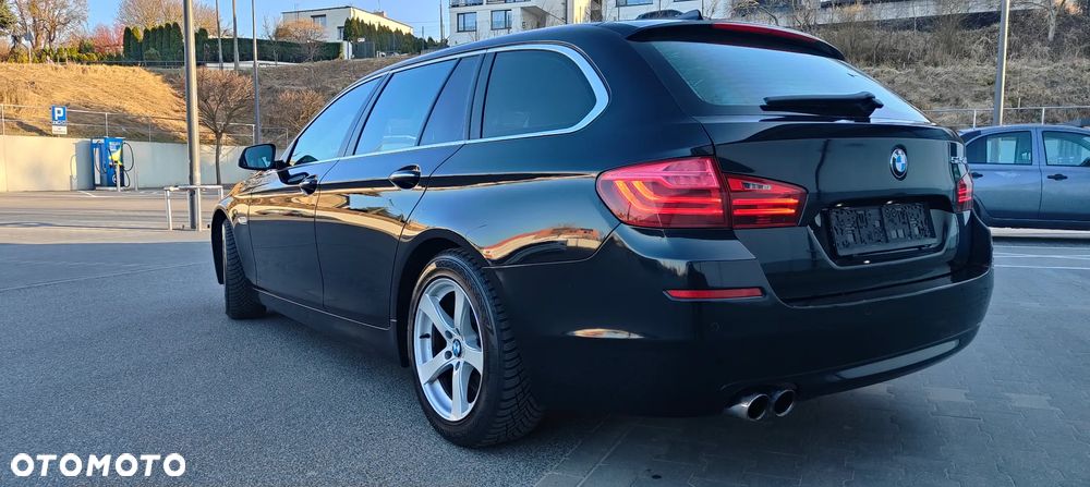 BMW Seria 5 525d Luxury Line - 14