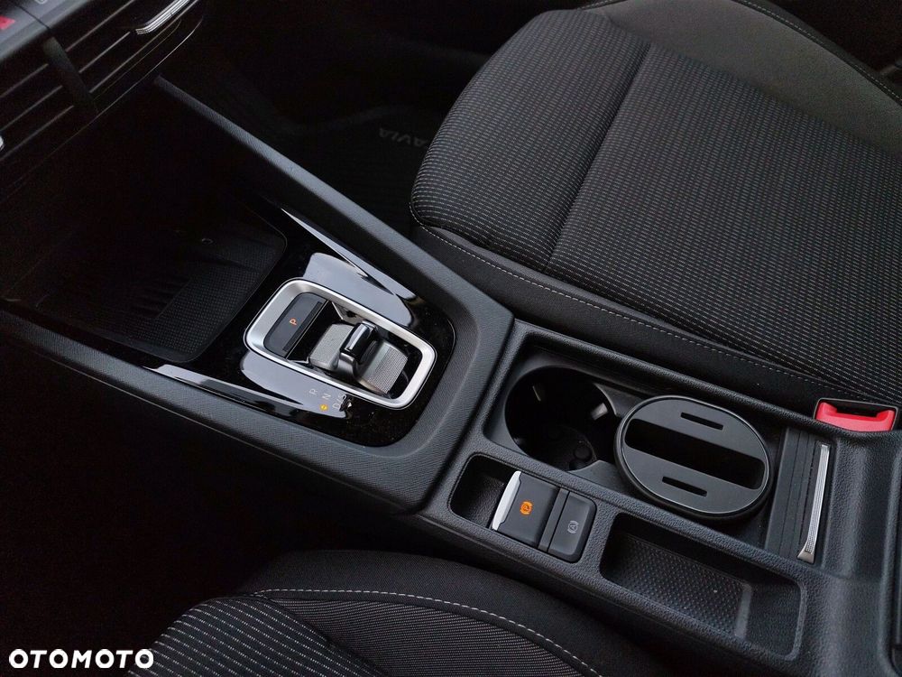 Skoda Octavia 1.5 TSI mHEV Selection DSG - 24