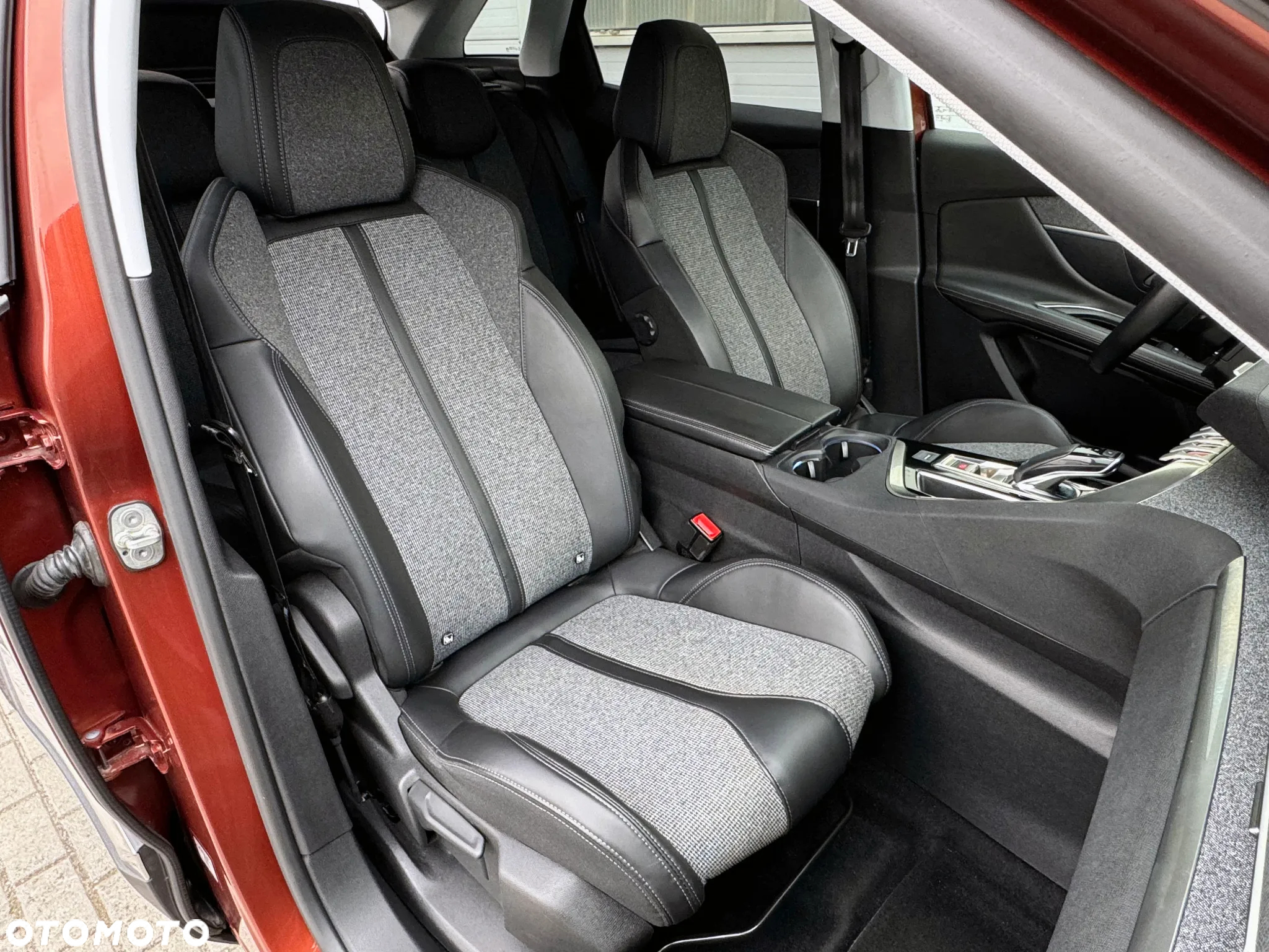 Peugeot 3008 BlueHDi 120 EAT6 Stop & Start Active - 28