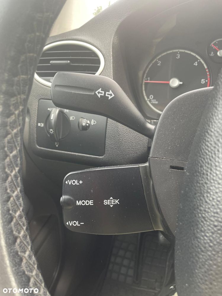 Ford Focus 1.8 TDCi Ambiente - 17