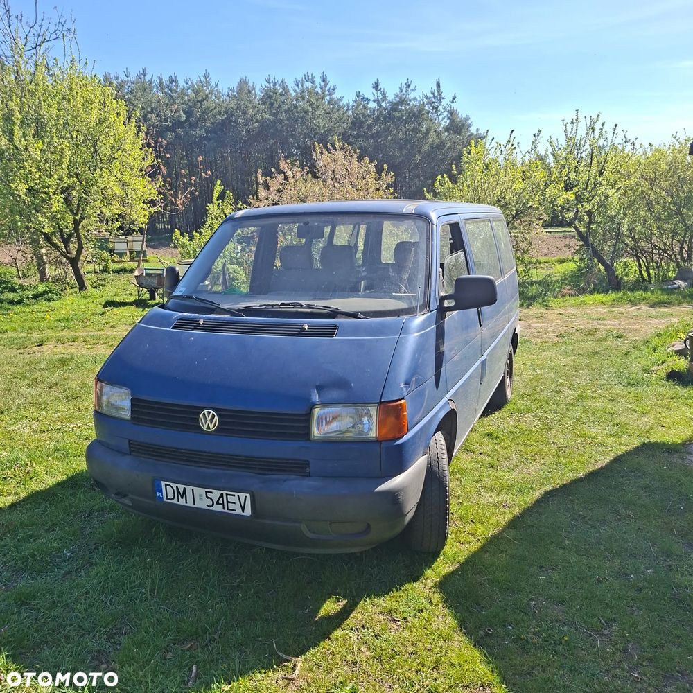 Volkswagen Transporter - 1
