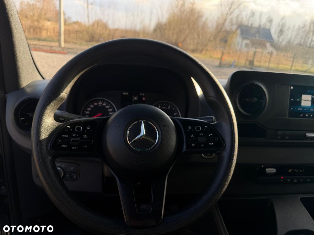 Mercedes-Benz Sprinter - 30