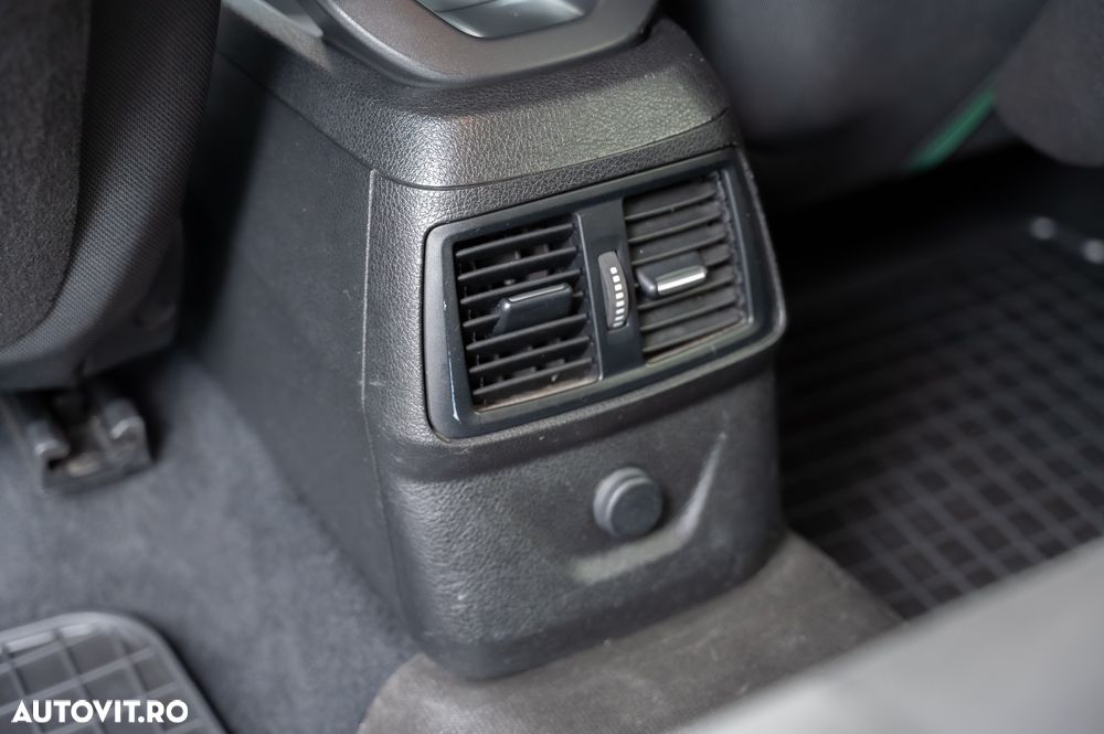 BMW Seria 2 218d Standard - 11