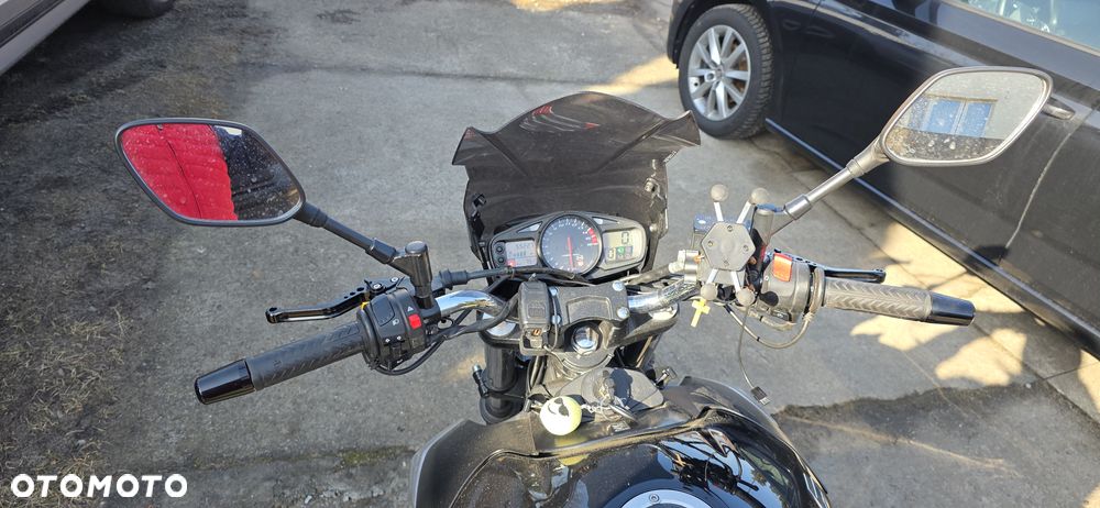 Suzuki GSR - 9