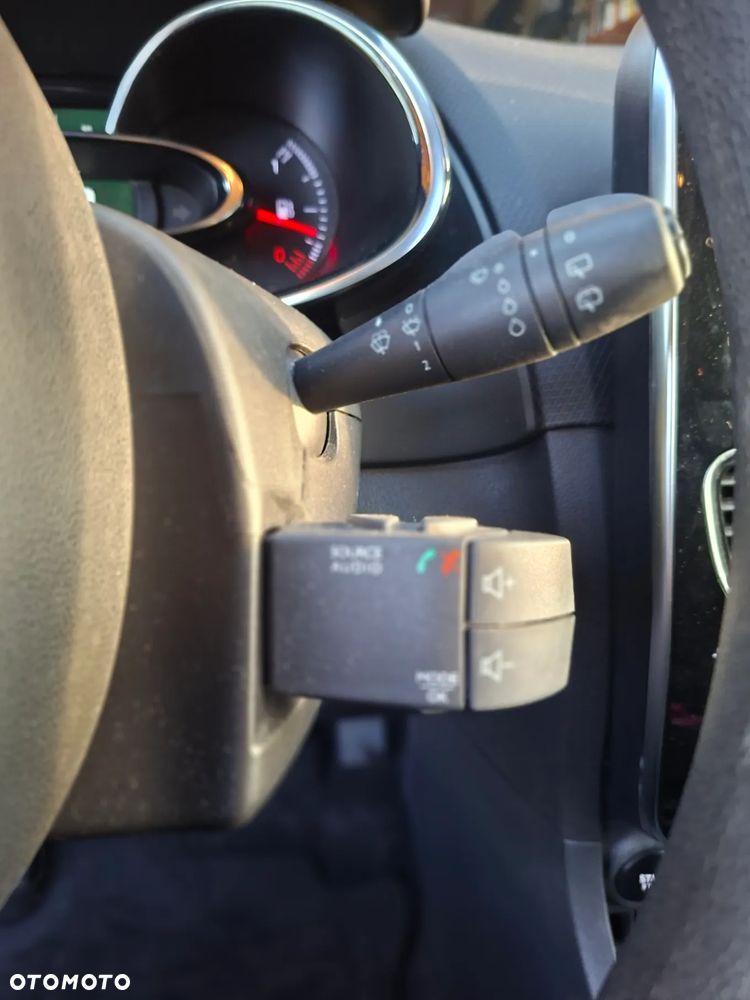 Renault Clio (Energy) TCe 90 Start & Stop INTENS - 12