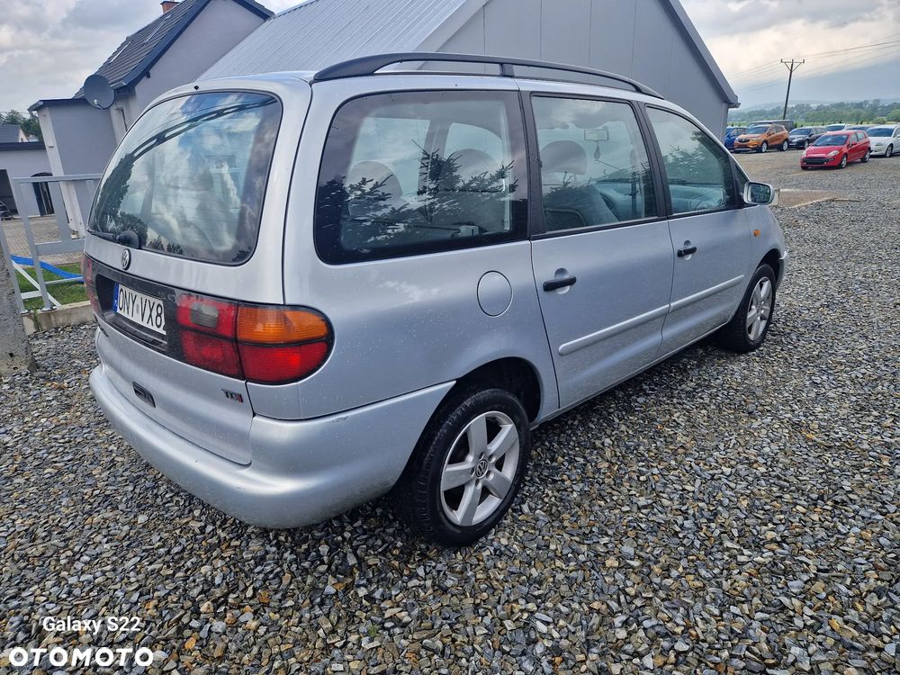 Volkswagen Sharan 1.9 TDI Comfortline - 6