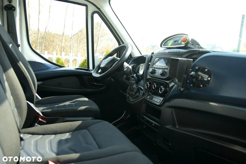 Iveco DAILY 35-NP * 3.0 Benzyna + GAZ CNG * ŚMIECIARKA / ŚMIECIARA *  62 000km! * KAMERA * JAK NOWY! - 18