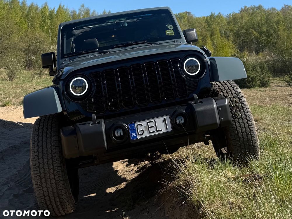 Jeep Wrangler 3.6 Unlim Sahara - 1