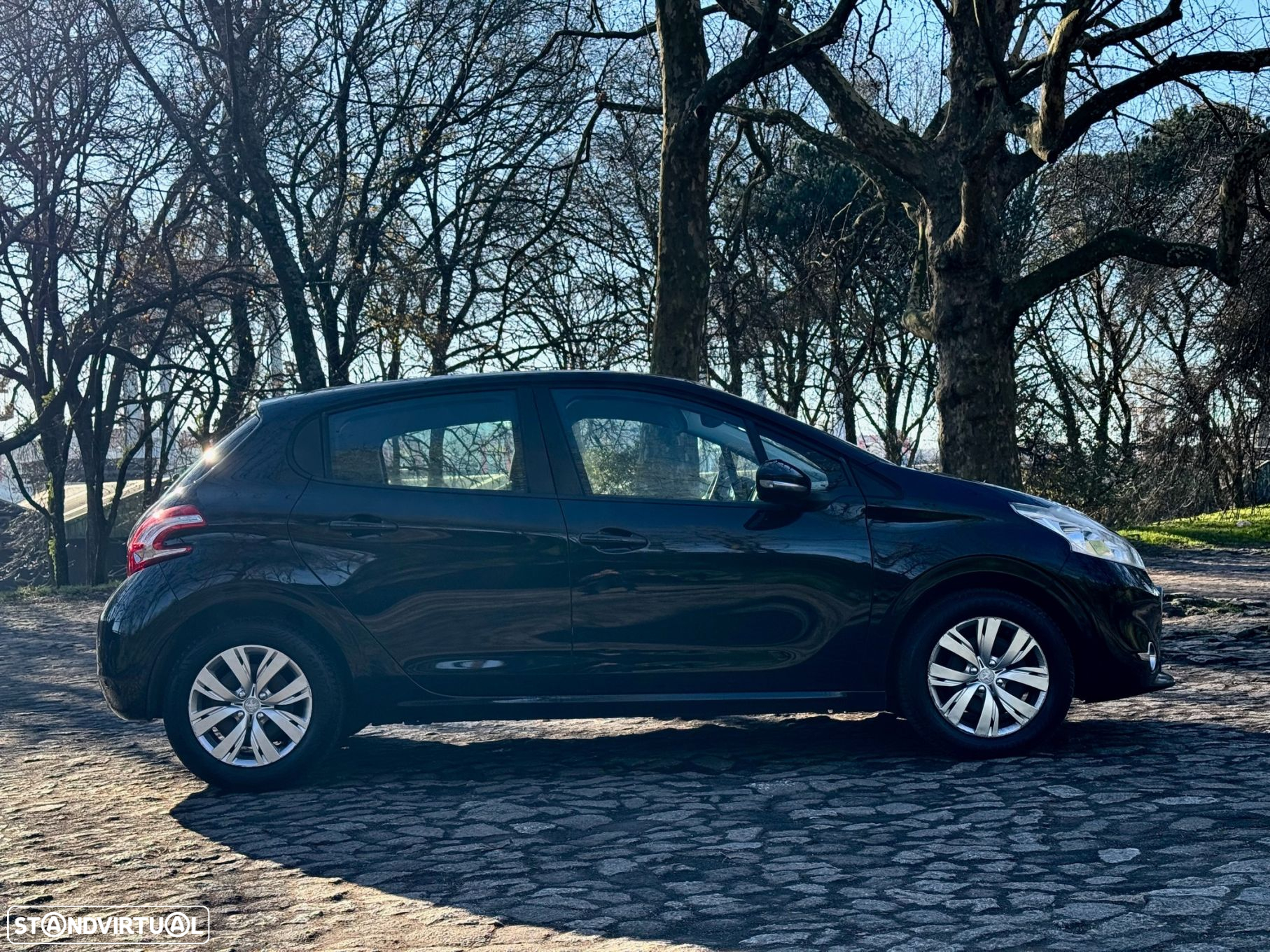 Peugeot 208 1.2 VTi Active - 4