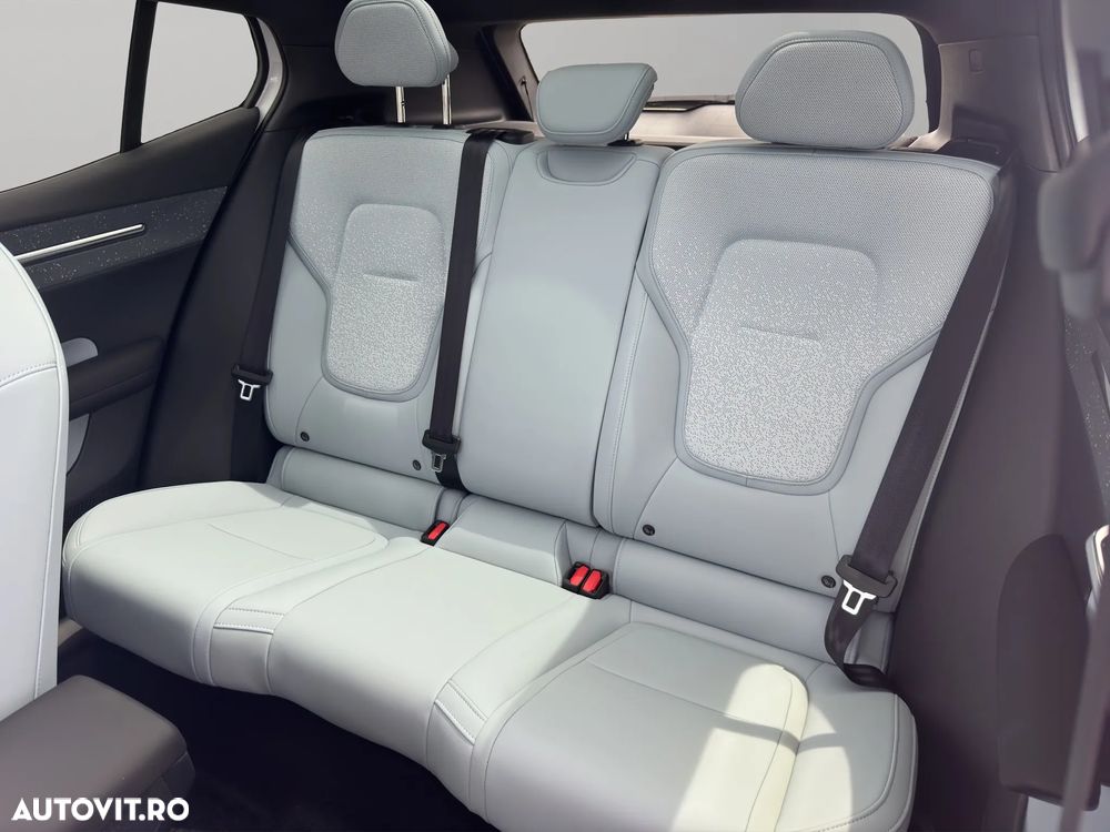 Volvo EX30 - 11