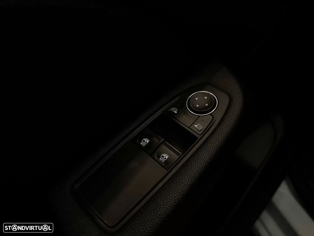 Renault Clio TCe 90 EVOLUTION - 21