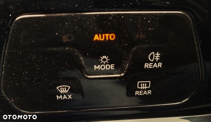 Volkswagen Golf Variant 2.0 TDI Life - 24