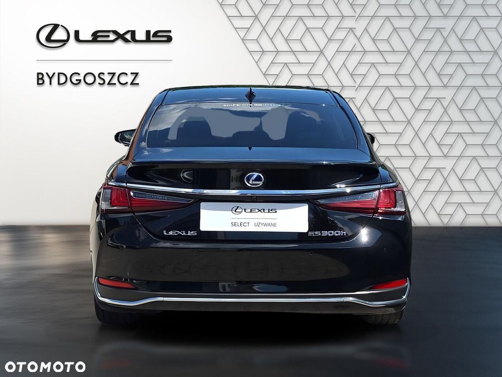 Lexus ES - 5
