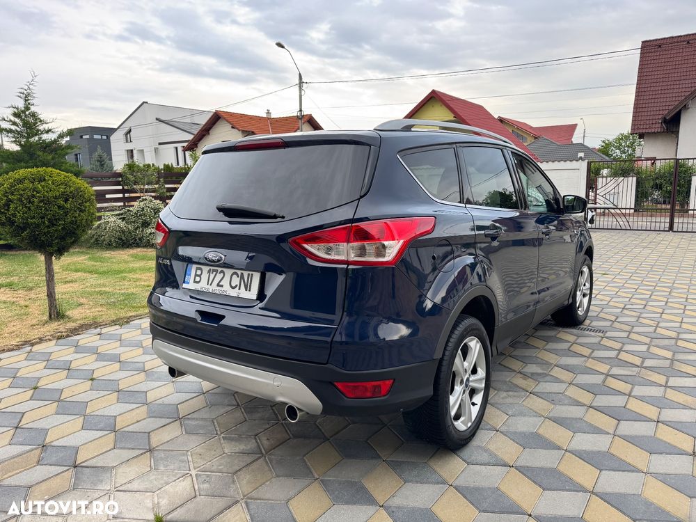 Ford Kuga - 2