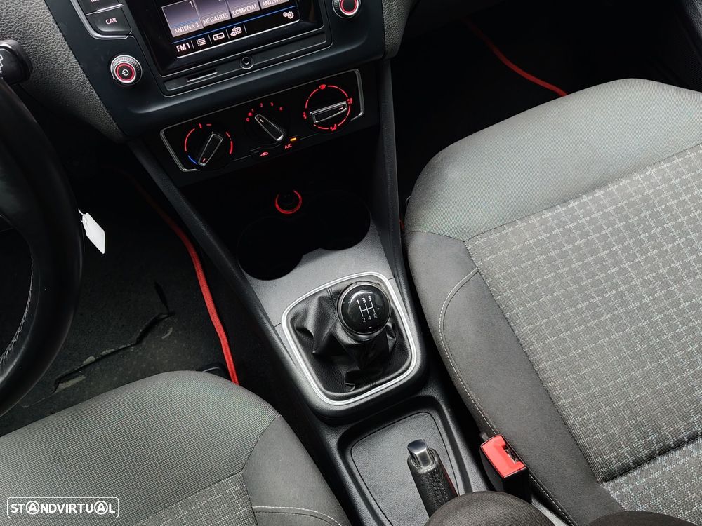 VW Polo 1.0 Confortline - 19