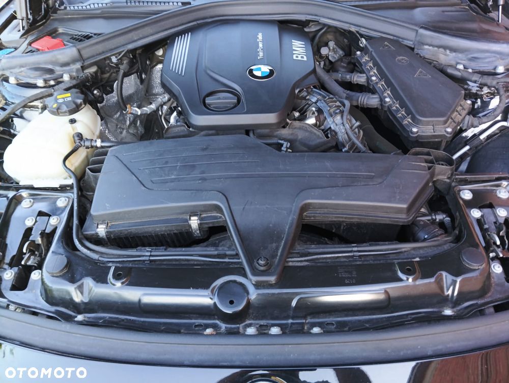 BMW Seria 3 318d - 15