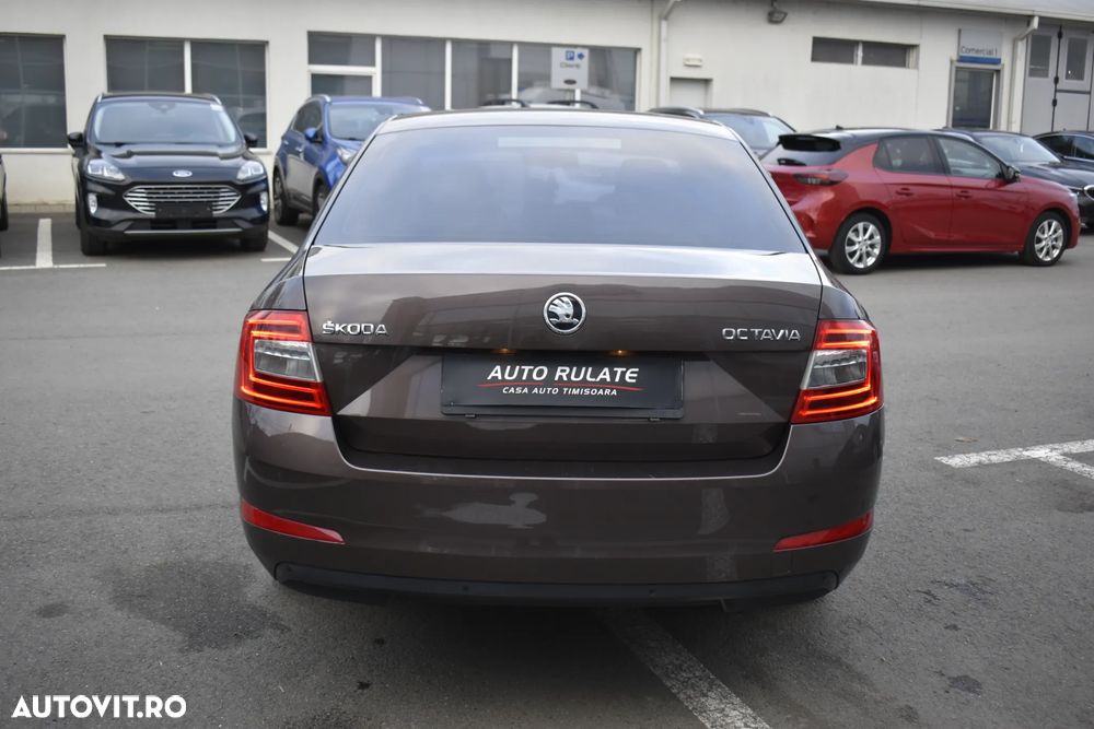 Skoda Octavia 1.6 TDI AMBITION DSG - 5