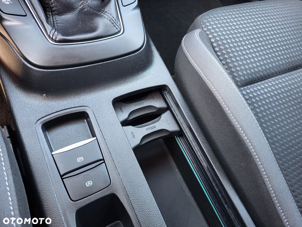 Ford Focus 1.5 EcoBoost Start-Stopp-System COOL&CONNECT - 24