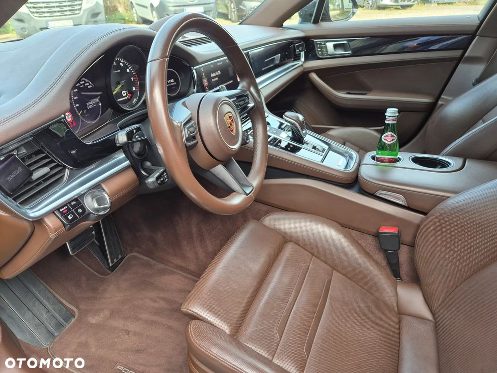 Porsche Panamera - 16