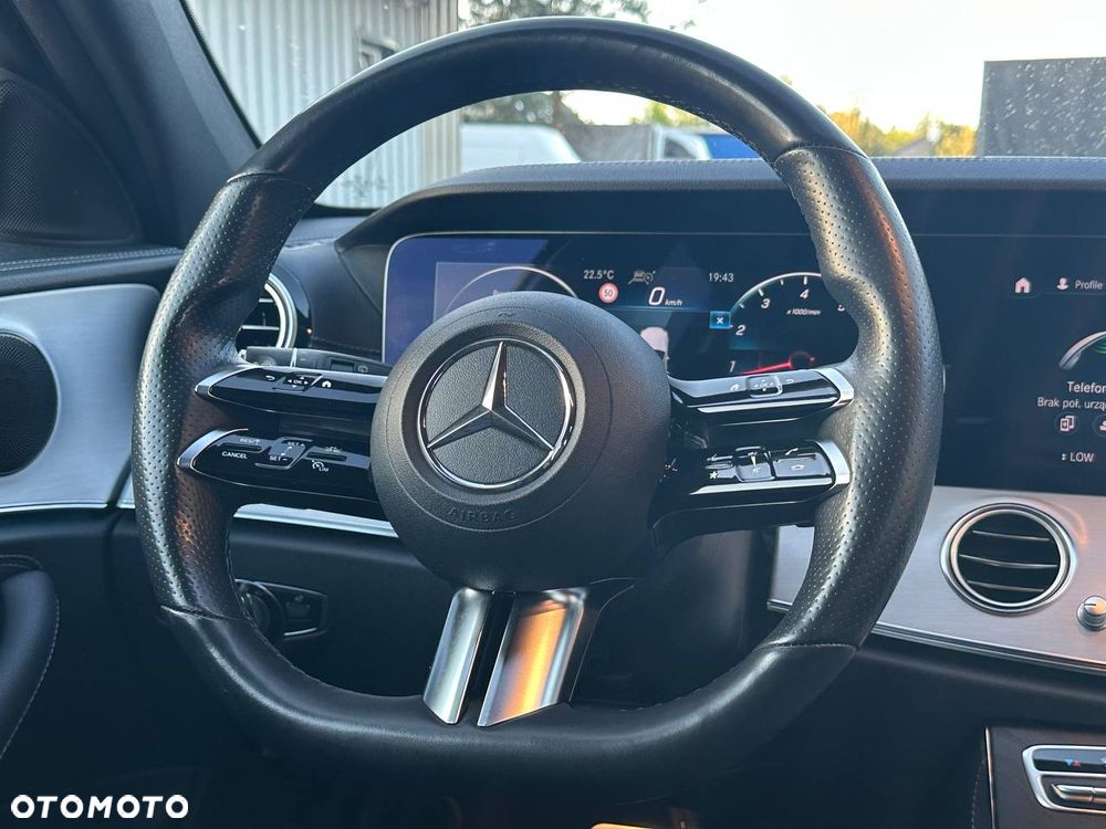 Mercedes-Benz Klasa E 200 9G-TRONIC AMG Line - 34
