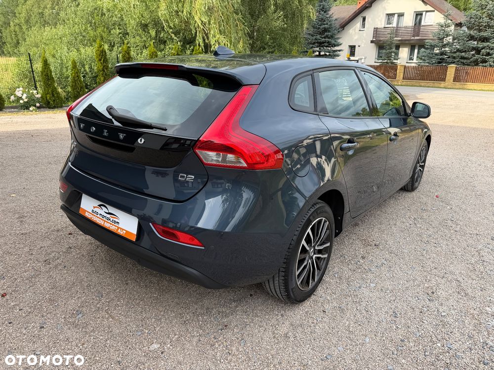 Volvo V40 D2 Momentum - 4