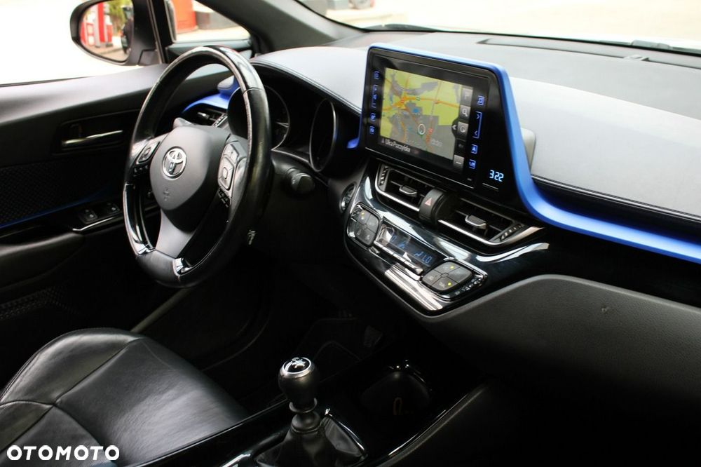 Toyota C-HR 1.2 T GPF Premium - 24