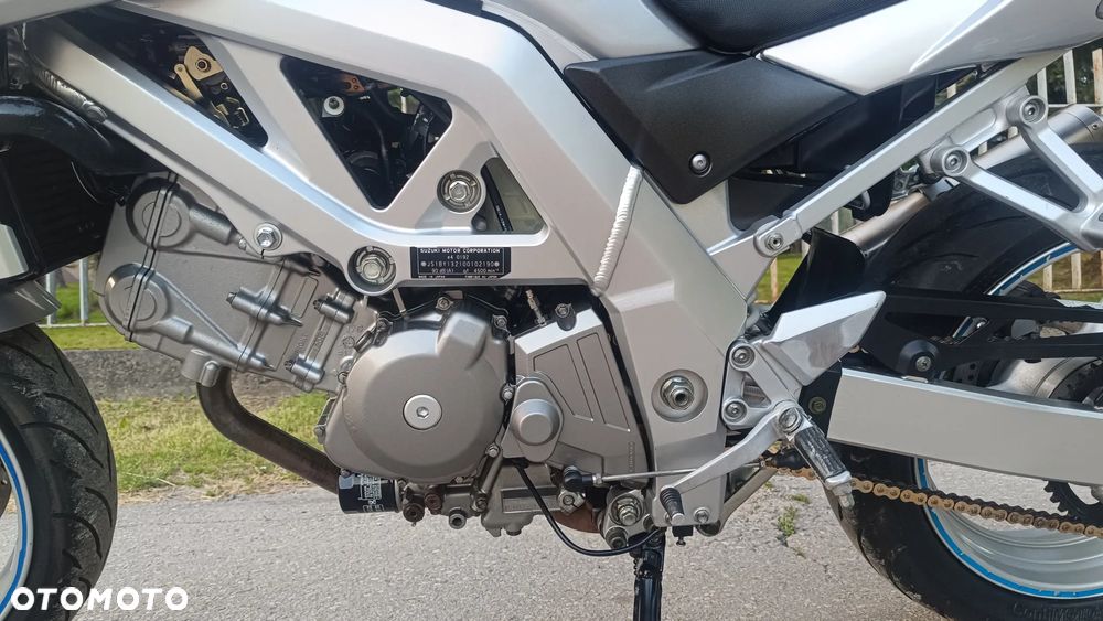 Suzuki SV - 11