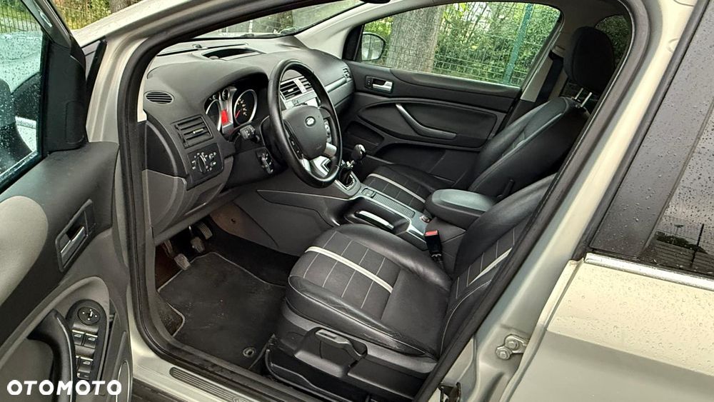 Ford Kuga 2.0 TDCi 4x4 Titanium - 7