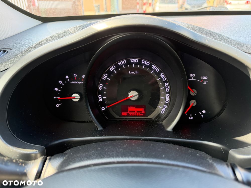 Kia Sportage 1.7 CRDI L 2WD - 13