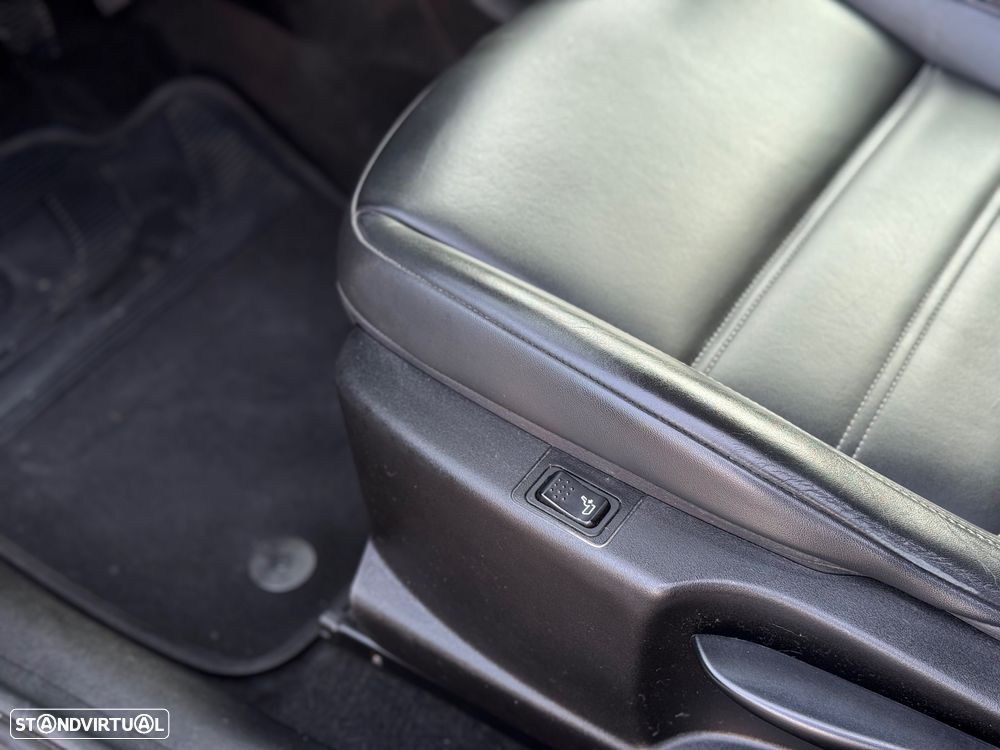 Fiat Tipo Station Wagon 1.3 M-Jet Lounge Tech - 19