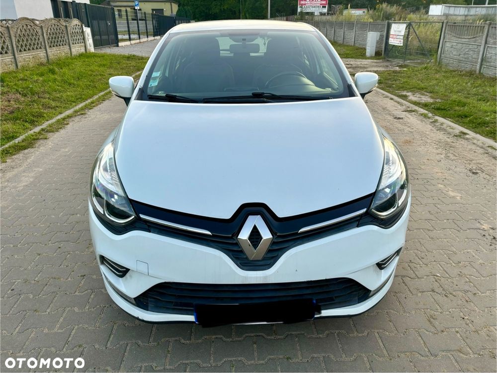 Renault Clio 1.2 16V 75 Life - 13