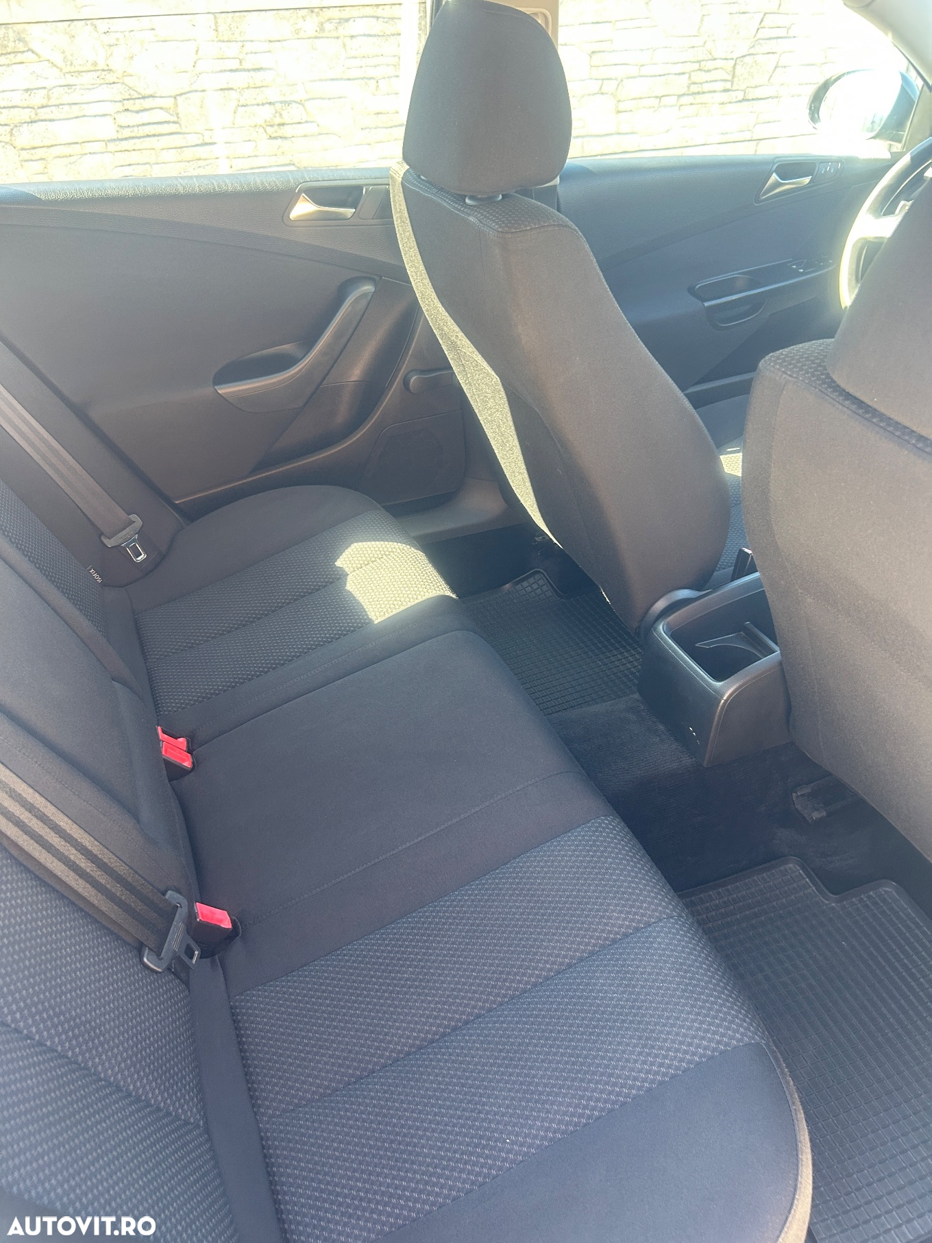 Volkswagen Passat - 17