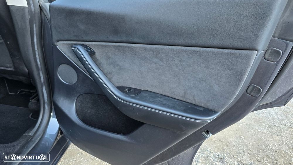 Tesla Model Y Long Range Tração Integral - 59