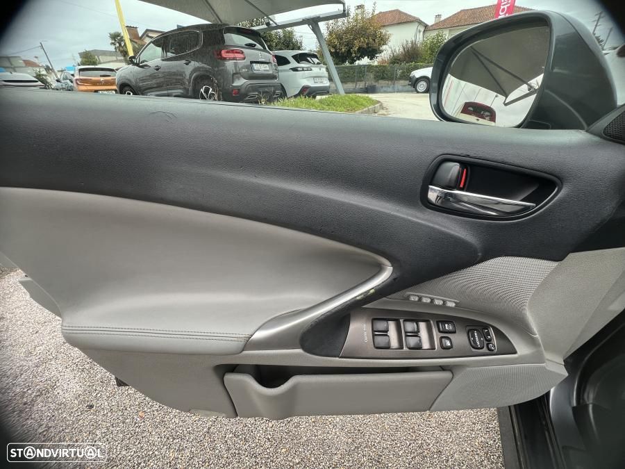 Lexus IS 220 d Luxury 46 - 10