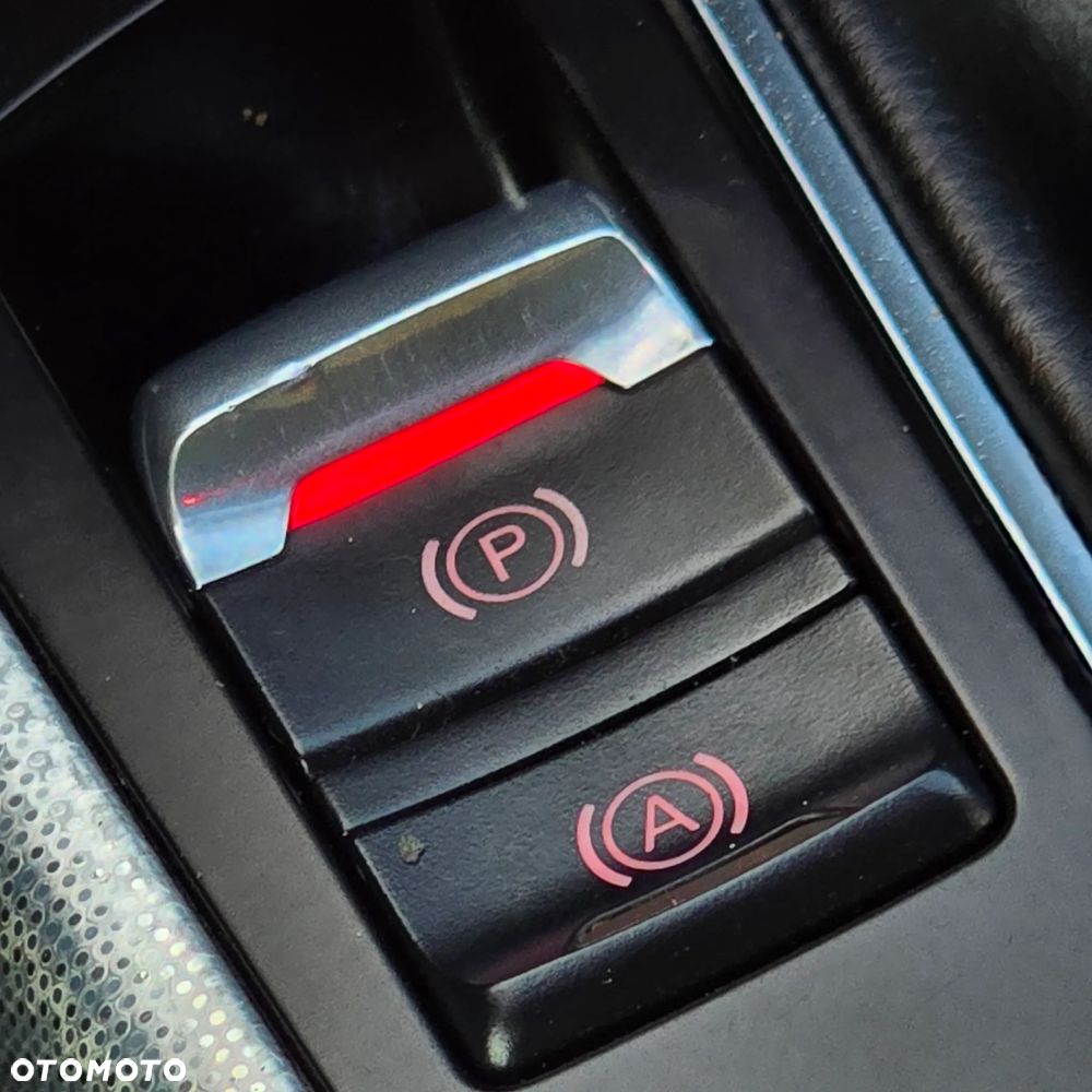 Audi A4 ver-1-8-tfsi-s-line-sportpaket-plus- - 31