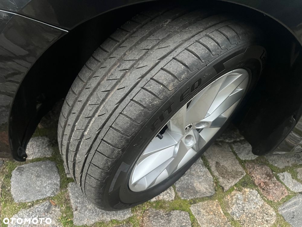 Skoda Superb 1.6 TDI DSG Ambition - 37