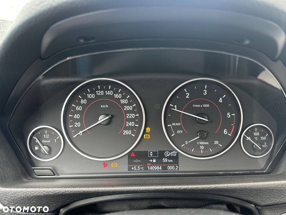 BMW Seria 3 320d - 23