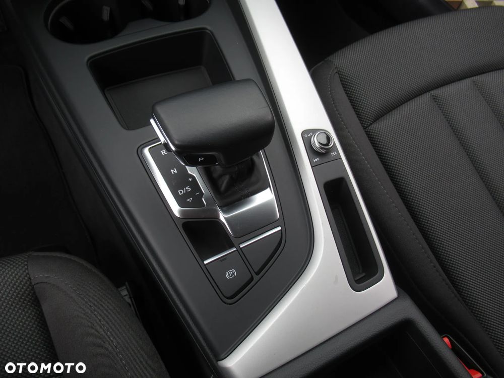 Audi A4 Limousine 35 TFSI S tronic - 17