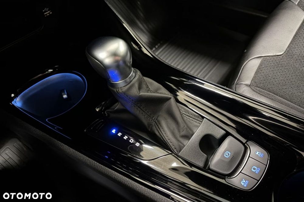 Toyota C-HR Lounge - 22