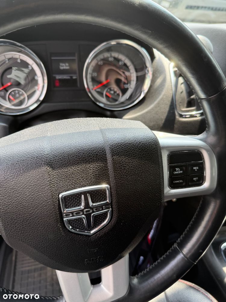 Dodge Grand Caravan - 9