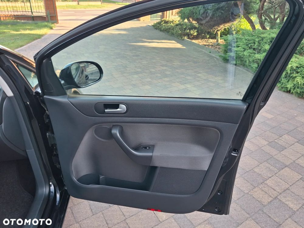 Volkswagen Golf Plus - 19