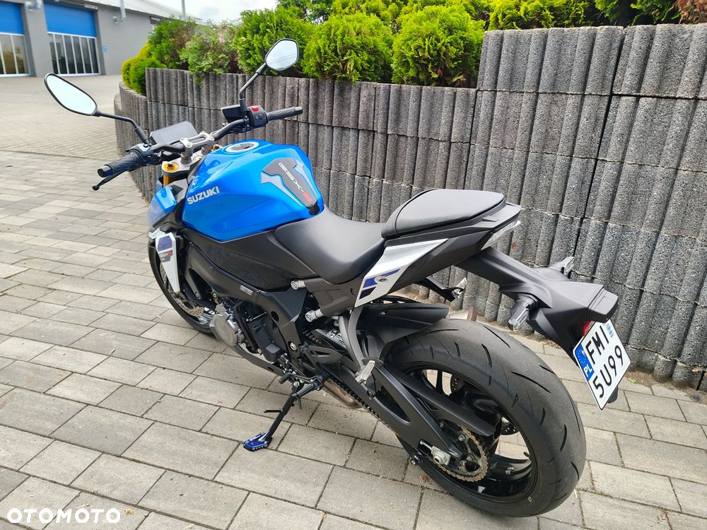 Suzuki GSX 1000 - 5