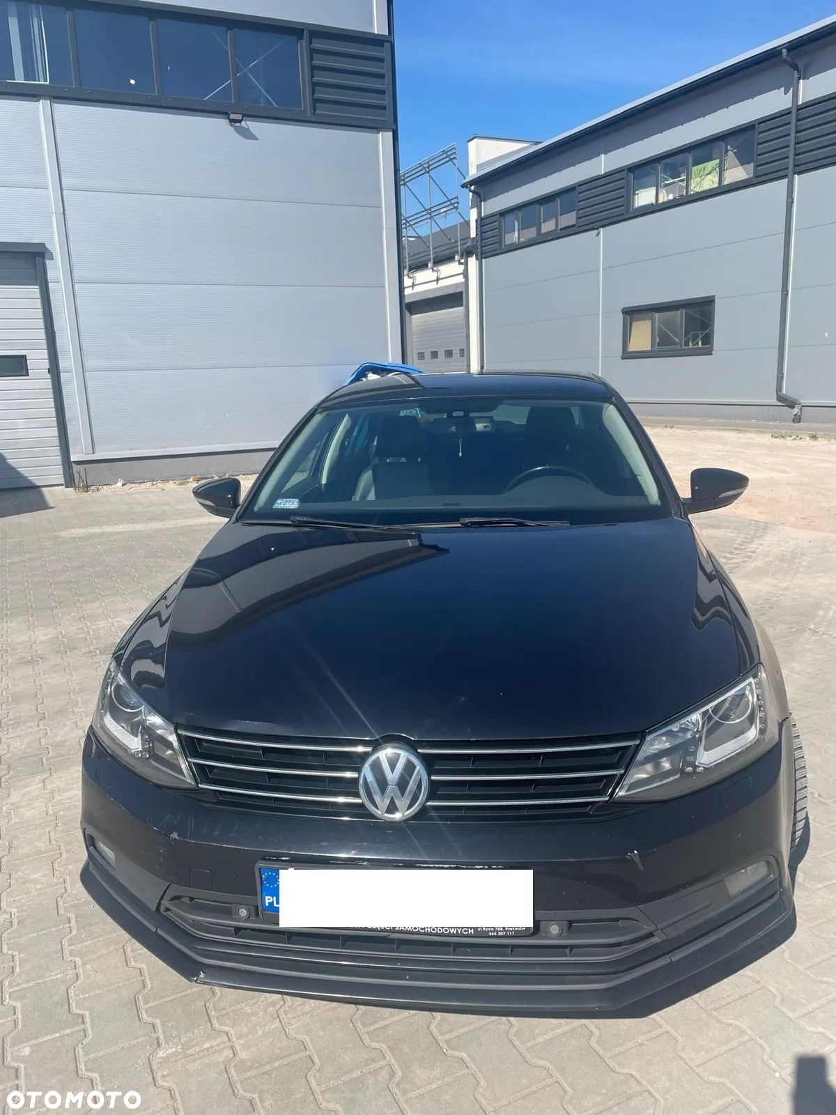 Volkswagen Jetta - 1