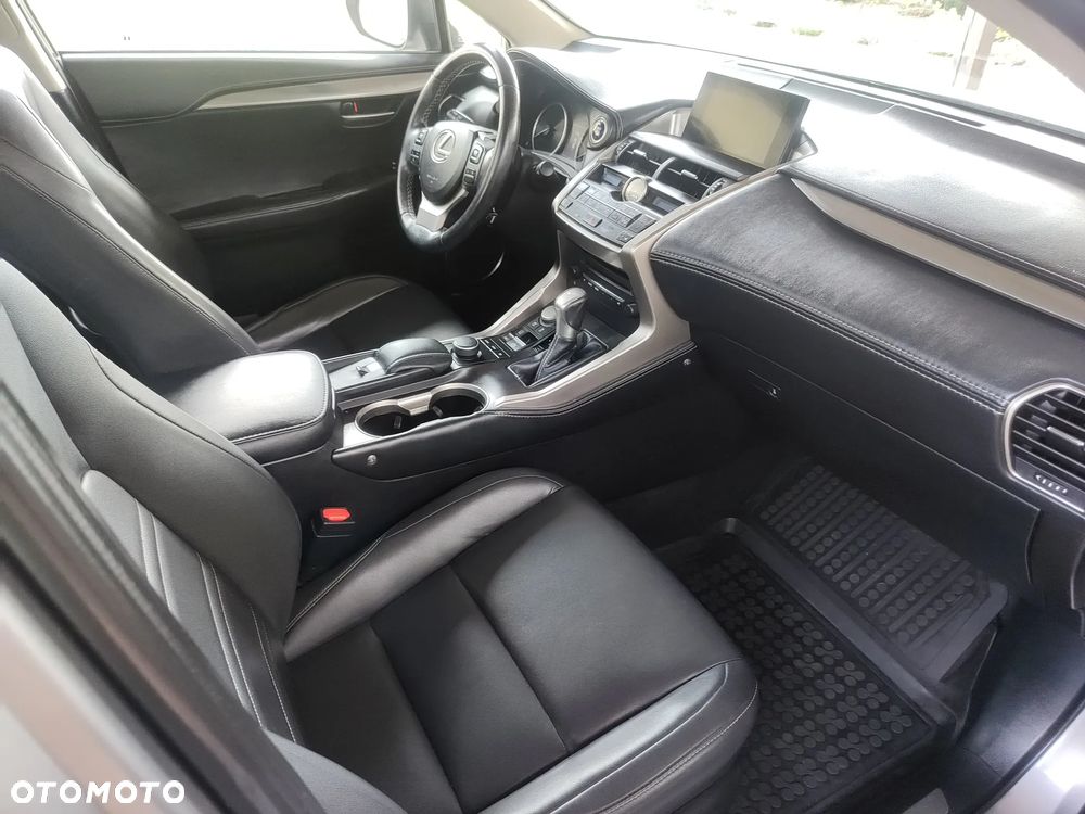 Lexus NX 300h E-FOUR Executive-Line - 9
