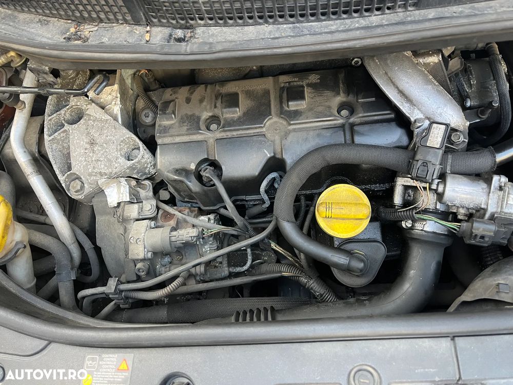 Dezmembrez Renault Megane Scenic facelift 2006 1,9 dci 96KW F9Q-E8 - 12
