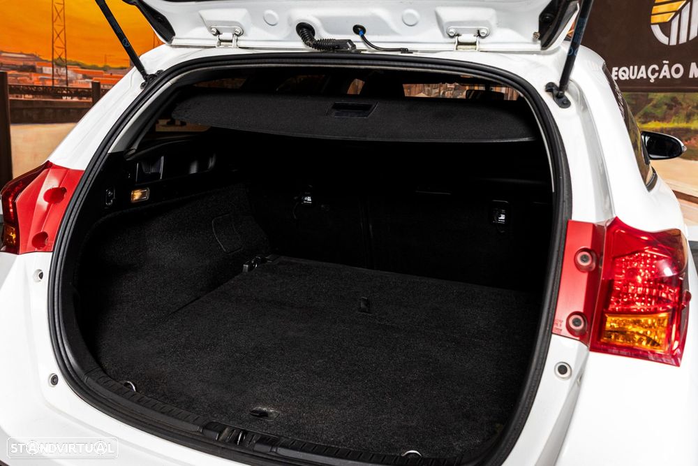 Toyota Auris Touring Sports 1.4 D-4D Comfort+Pack Sport - 22