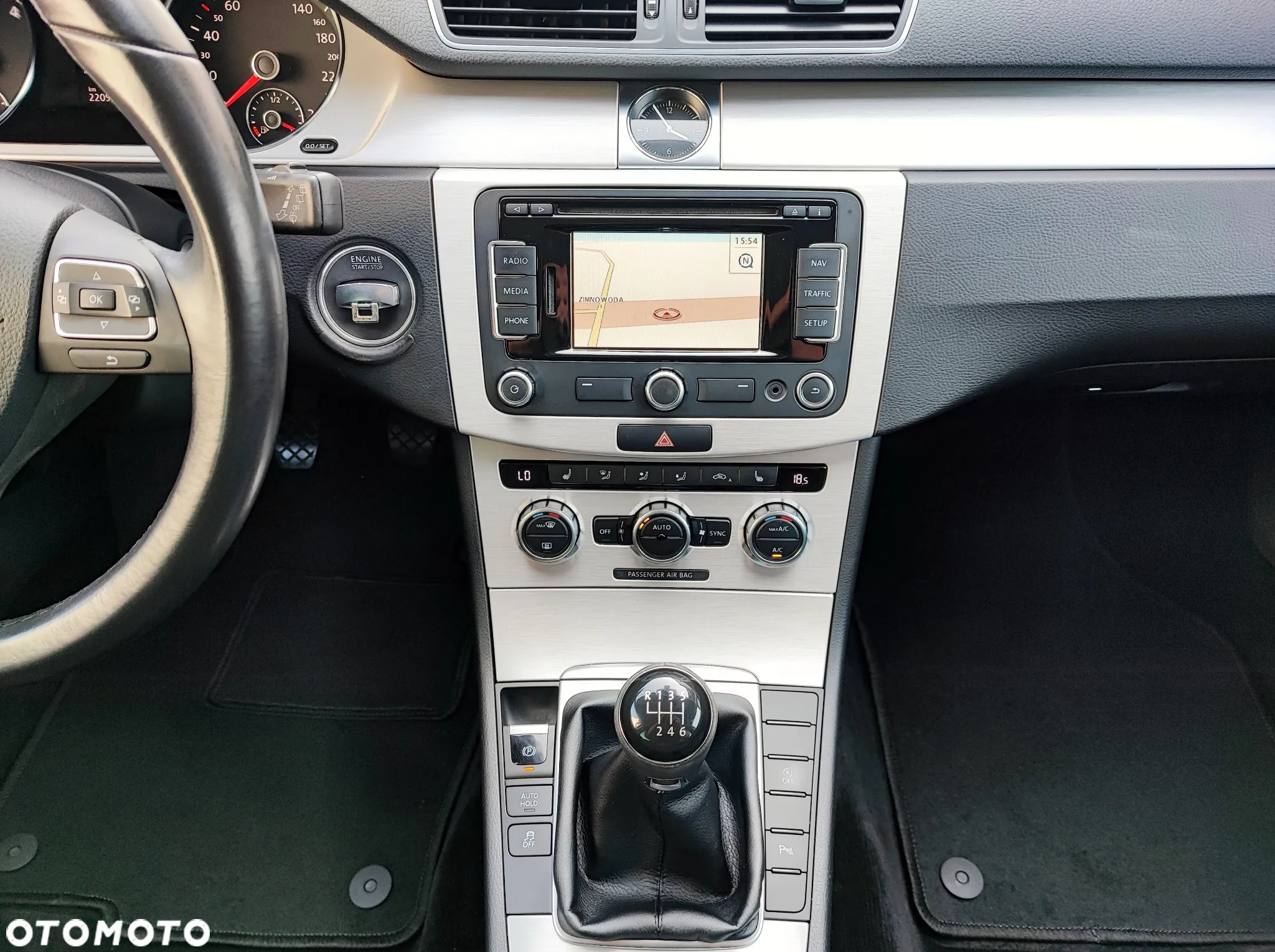 Volkswagen Passat Variant 2.0 TDI BlueMotion Technology Highline - 32