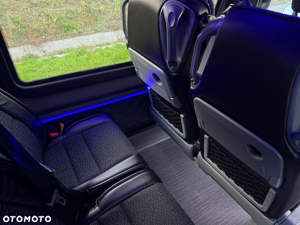 Mercedes-Benz Sprinter 519 - 32