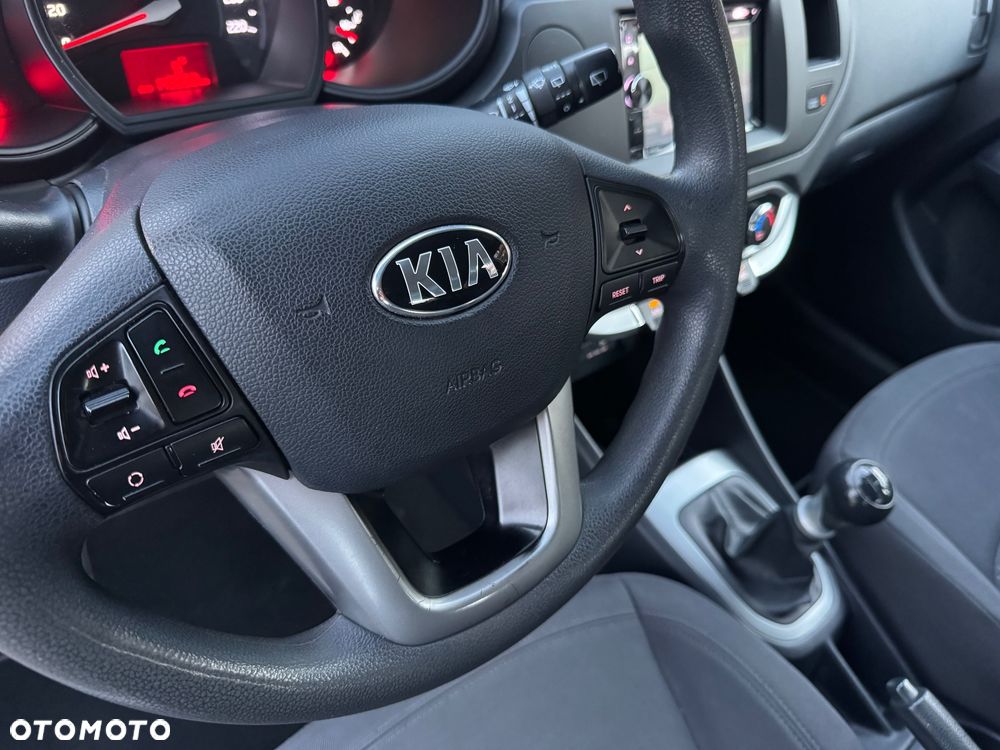 Kia Rio - 19